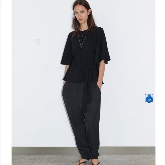 ZARA Women’s NWOT Size Small Keyhole Front Short Bell Sleeve Black Wrap Side Top - Picture 7 of 7